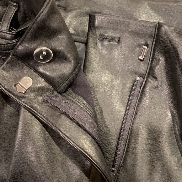 Cleo Petites Vegan Leather Paper Bag Pants, Black Size 12P. NWOT - Picture 9 of 16